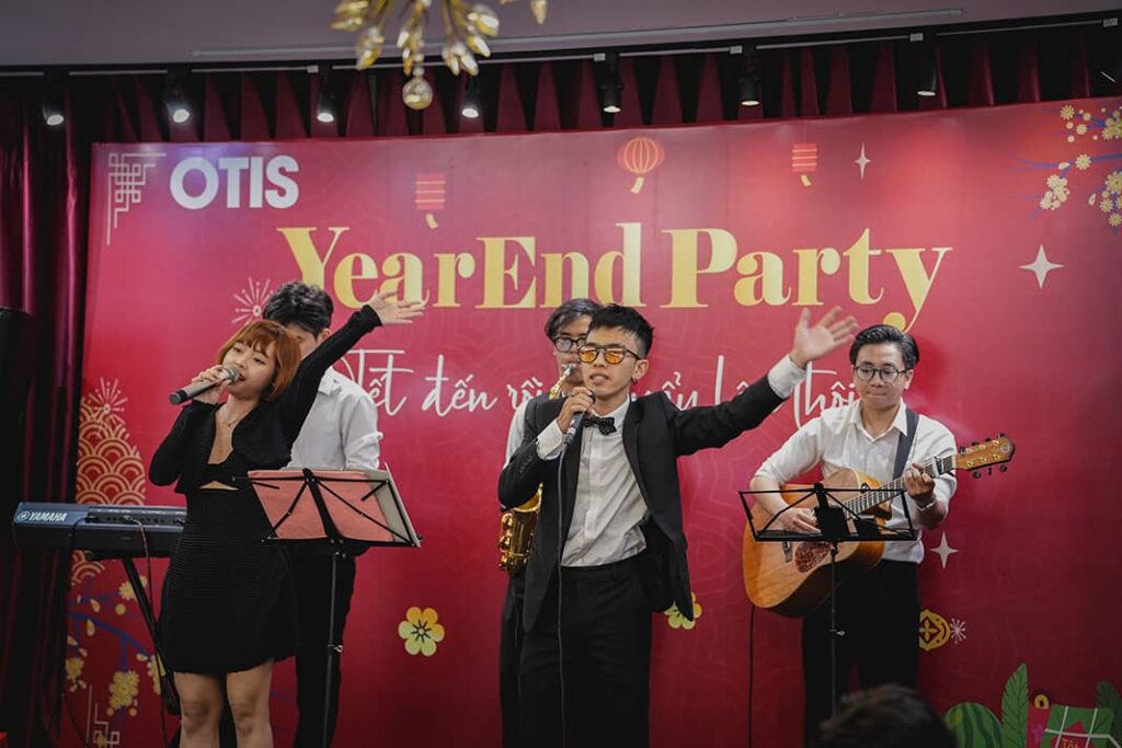 Restaurant holding year-end party with less than 10 tables in District 1, Ho Chi Minh City