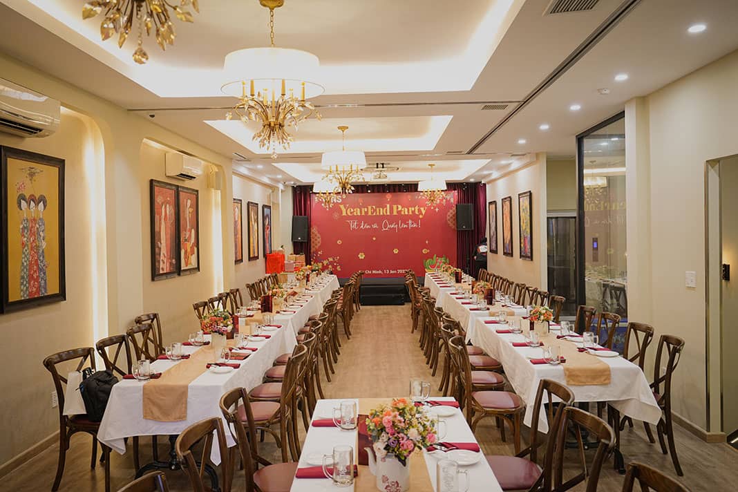 Restaurant holding year-end party with less than 10 tables in District 1, Ho Chi Minh City