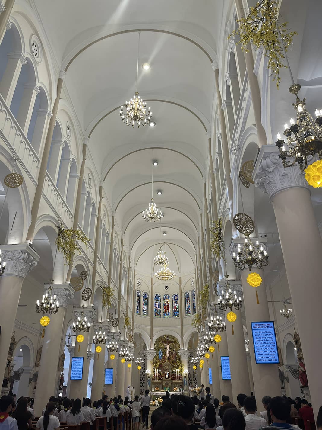 Restaurants near The Tan Dinh Pink Church, District 1, Ho Chi Minh City